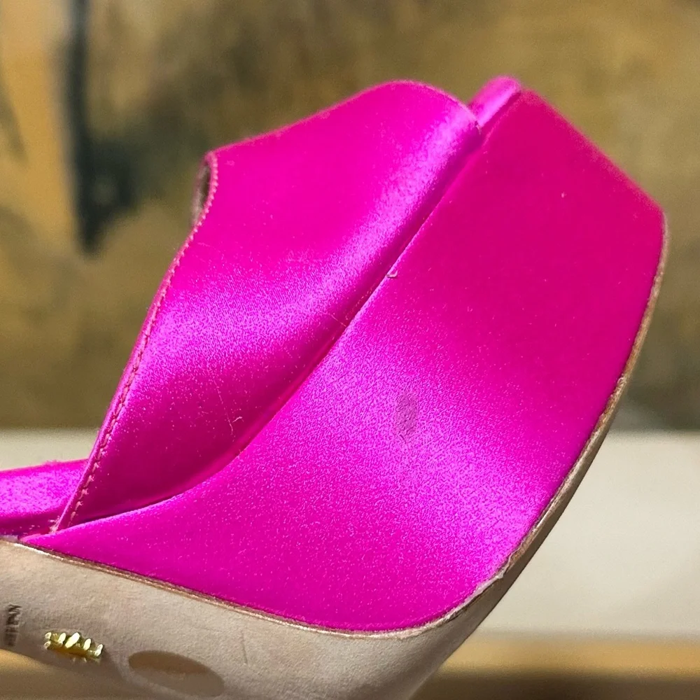 🌹STUART WEITZMAN🌹 Disco Platform Sandals In Bright Pink Size: 6B